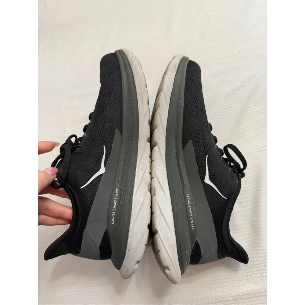 Hoka One One Mach 4 Black Dark Shadow 1113529 BDSD Women's Size 9B